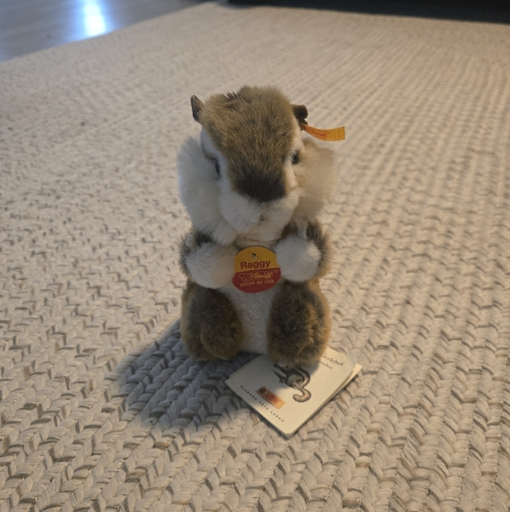 NWT‎ Steiff Chipmunk Plush